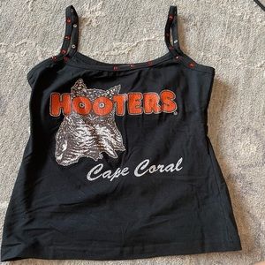 Vintage Hooters sleeveless shirt
